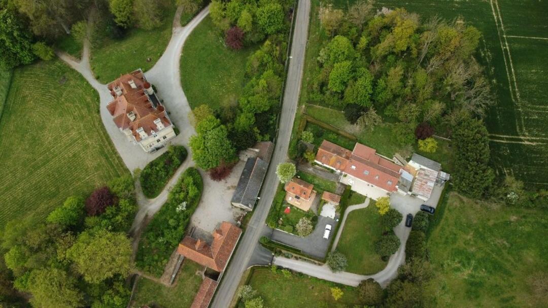 Aux Portes Du Chateau Cottage Intimiste Et Cosy A L'Abri Des Regards Propice A La Detente Rinxent Exterior photo